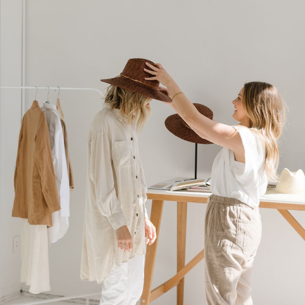 THE BEST HATS FOR GIFTING + HOW TO SHOP FOR FACE SHAPES - GIGI PIP