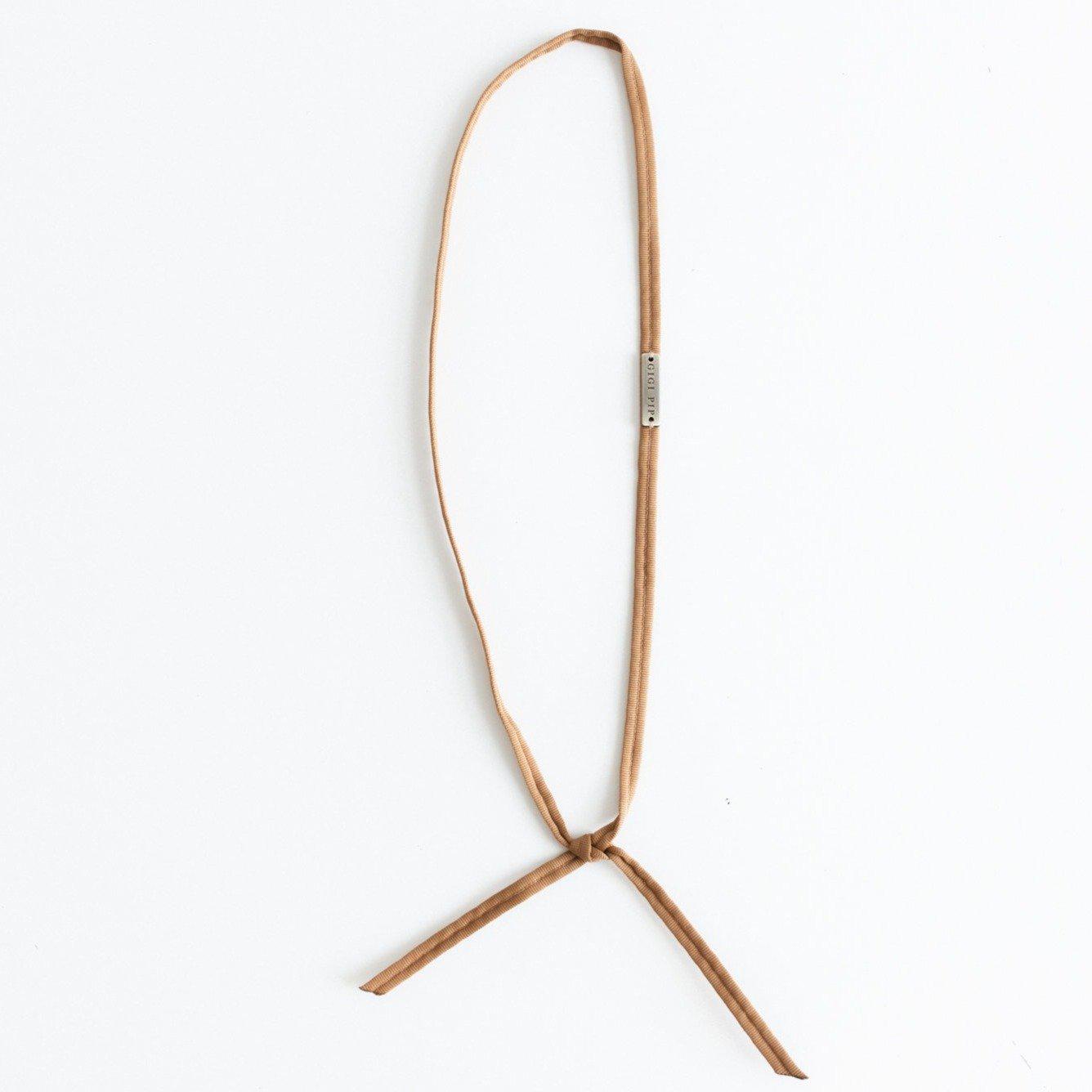 A brown grosgrain band on a plain background #color_brown