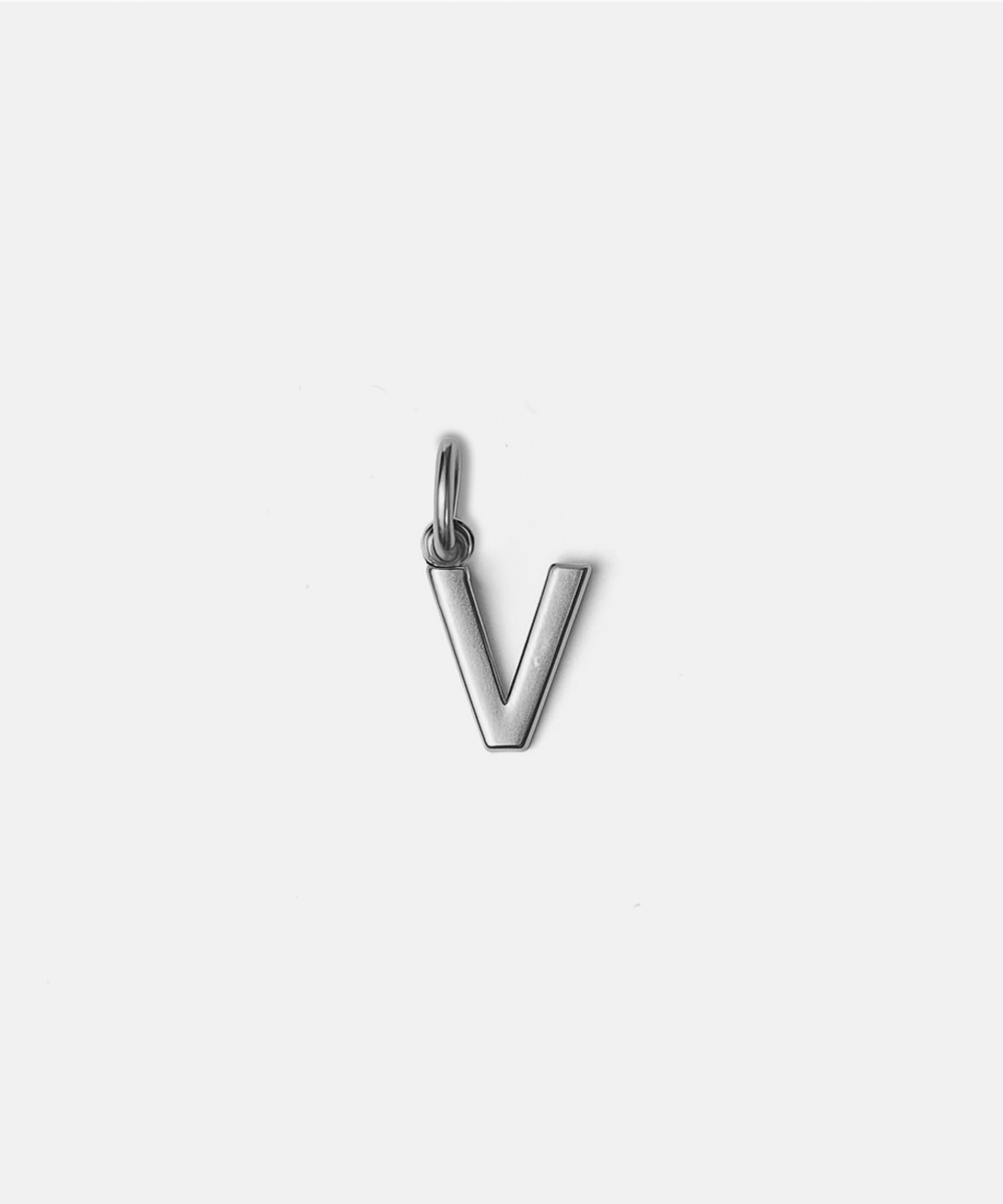 Silver letter 'V' hat charm on a white background #color_silver