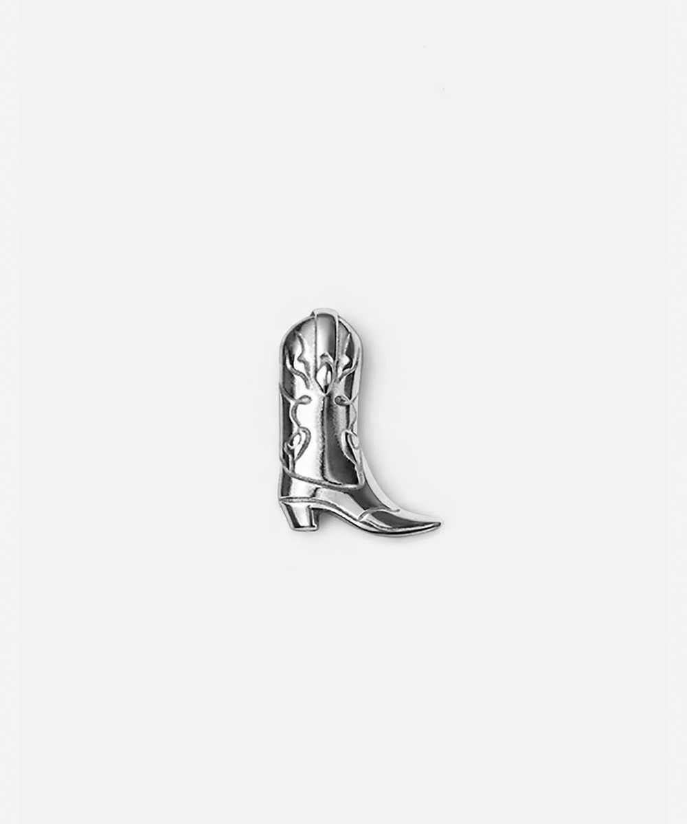 Silver cowboy boot hat pin on a white background #color_silver