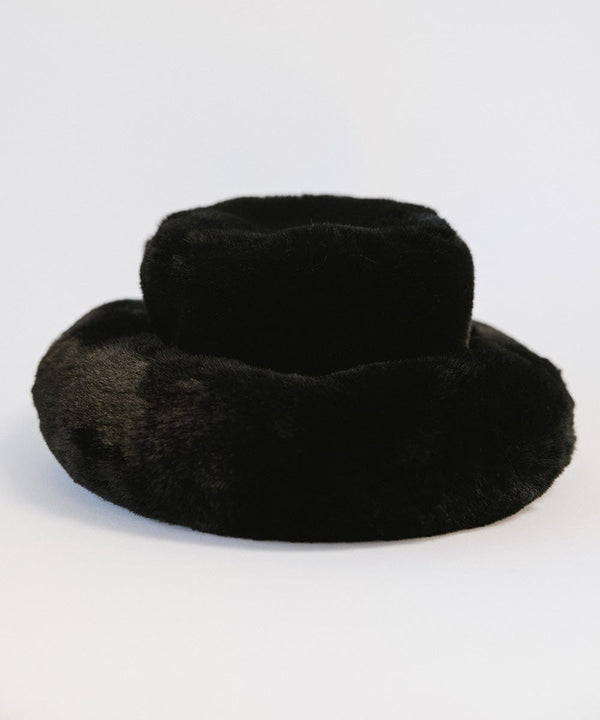 Gigi Pip winter hats for women - Parker Big Faux Fur Hat - oversized plush faux fur hat with features a satin lining for hair-safe styling [black]