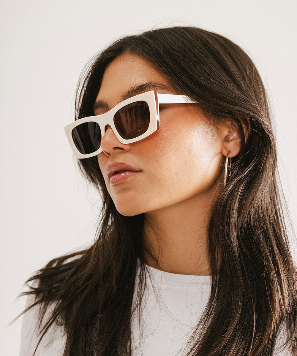 Jackie Rectangle Sunglasses - GIGI PIP #color_white tortoise