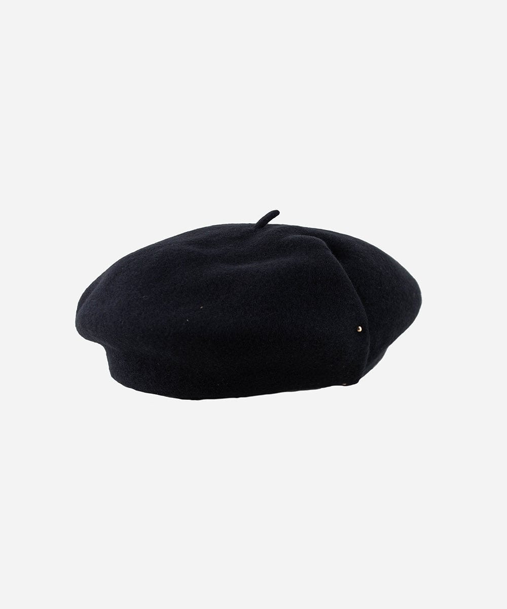 A black beret on a white background #color_black