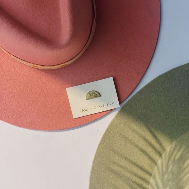 Sunset Magnetic Pin - GIGI PIP