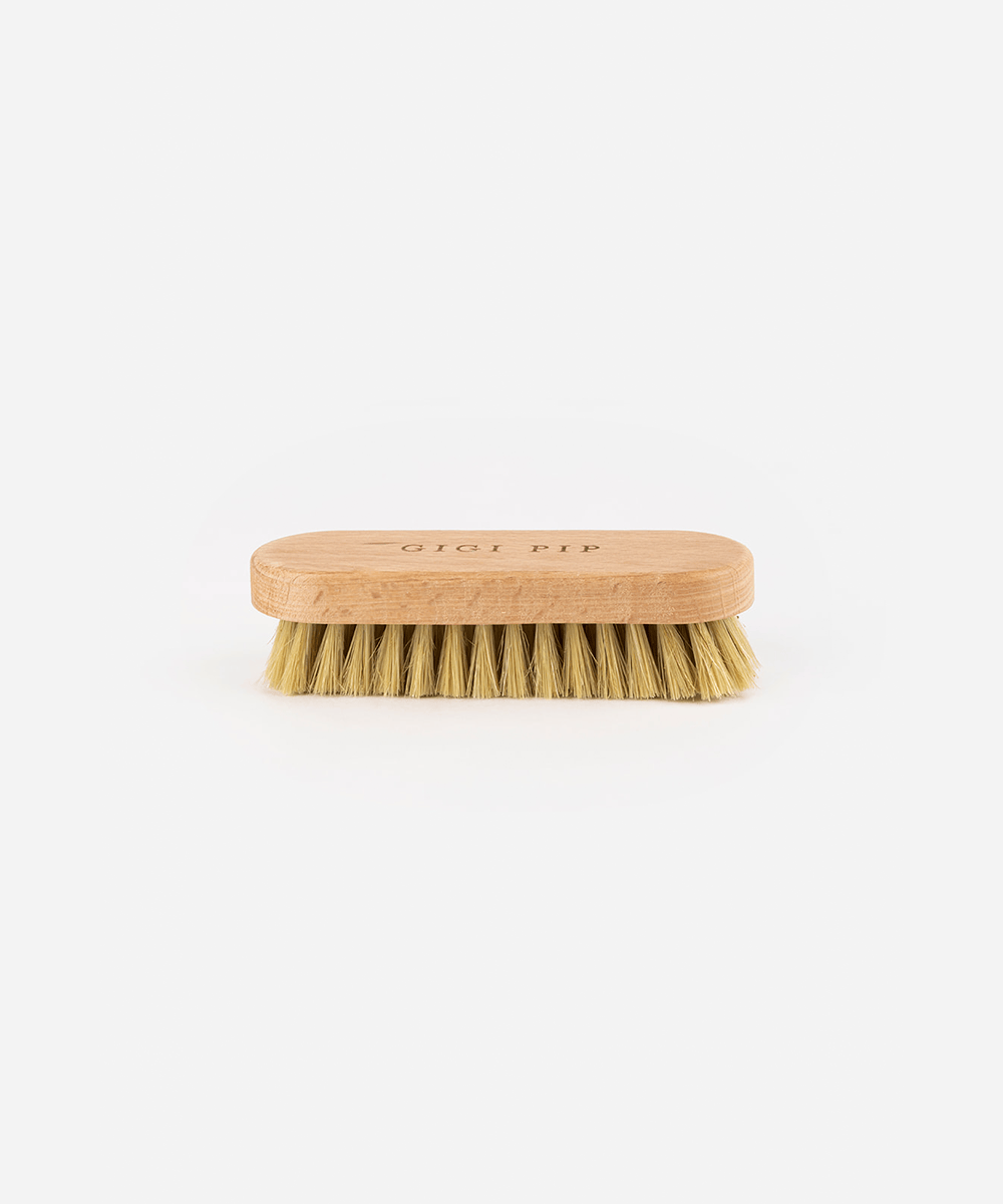 Gigi Pip Handheld Hat Brush