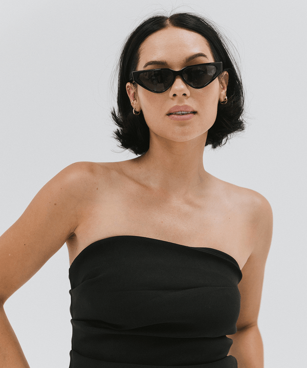 Gigi Pip sunglasses for women - Pamela Cat Eye Sunglasses - cat eye style women's sunglasses with acetate frame + polarized, dark tint lenses [black]