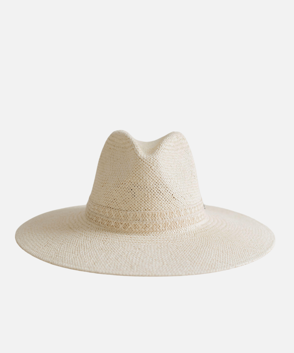 A cream straw hat on a white background #color_cream