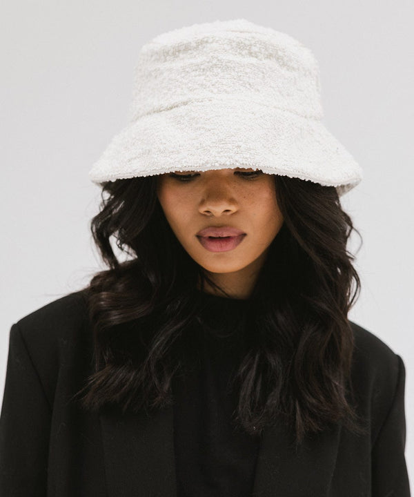 Gigi PIP Sundance Bouclé Bucket Hat - White