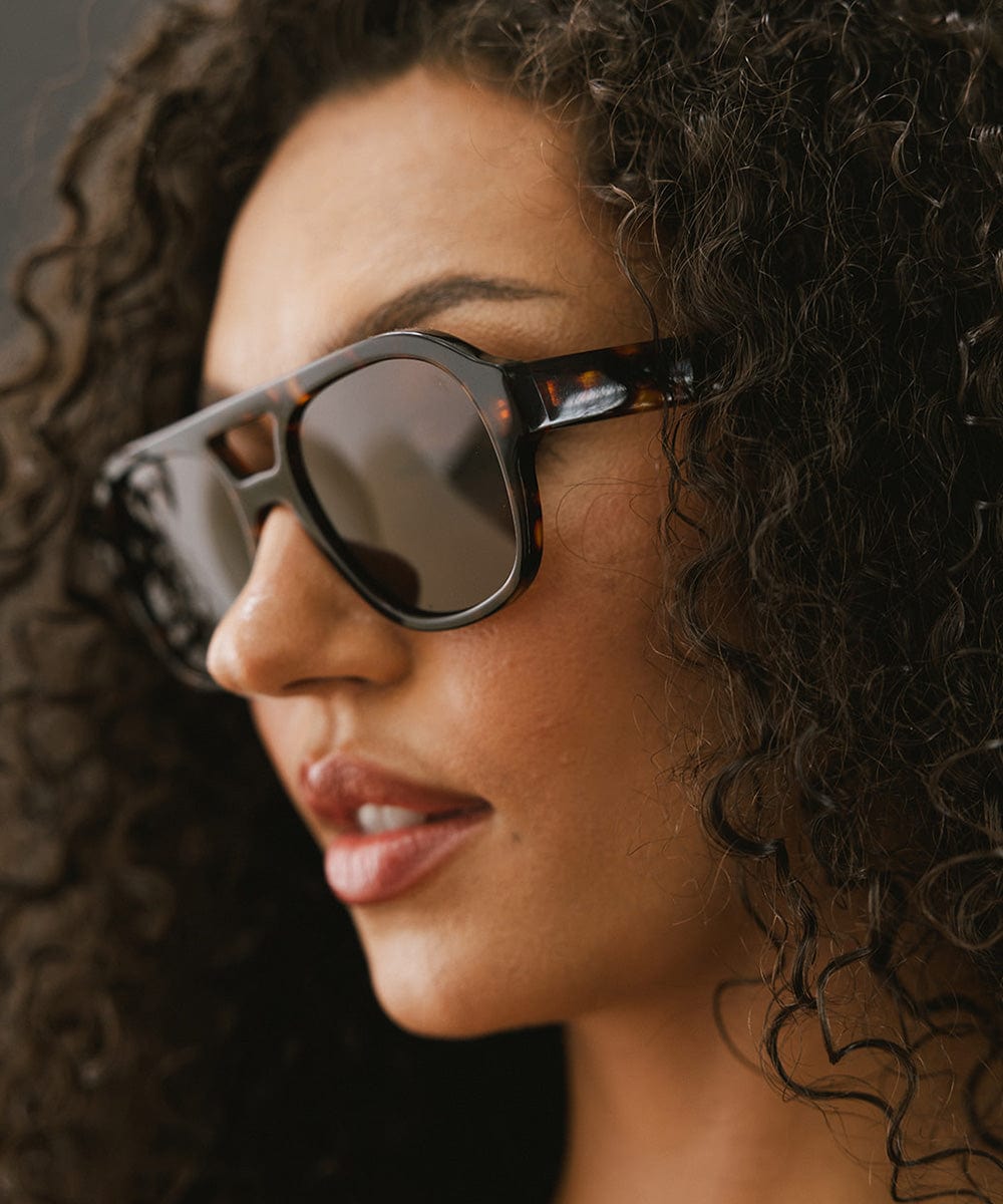 Goldie Aviator Sunglasses Stylish UV Protection for Women